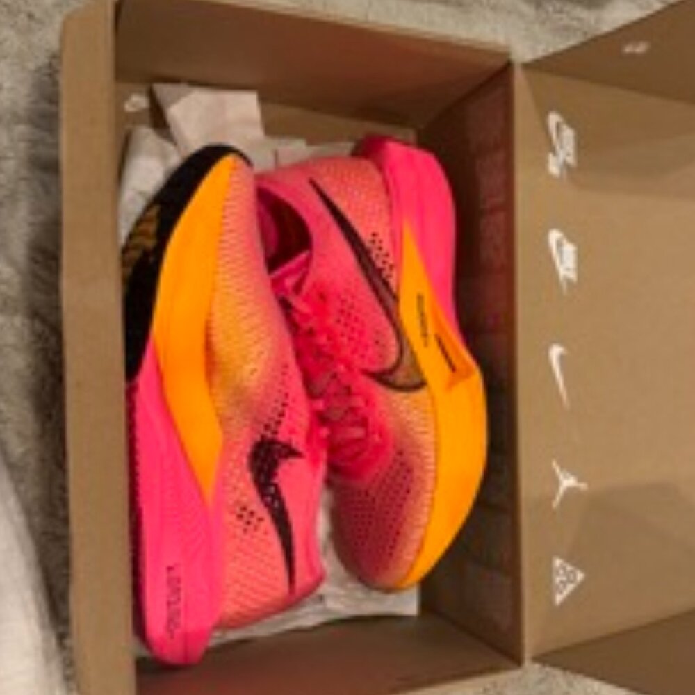Nike ZoomX Vaporfly Size 8 - BRAND NEW!